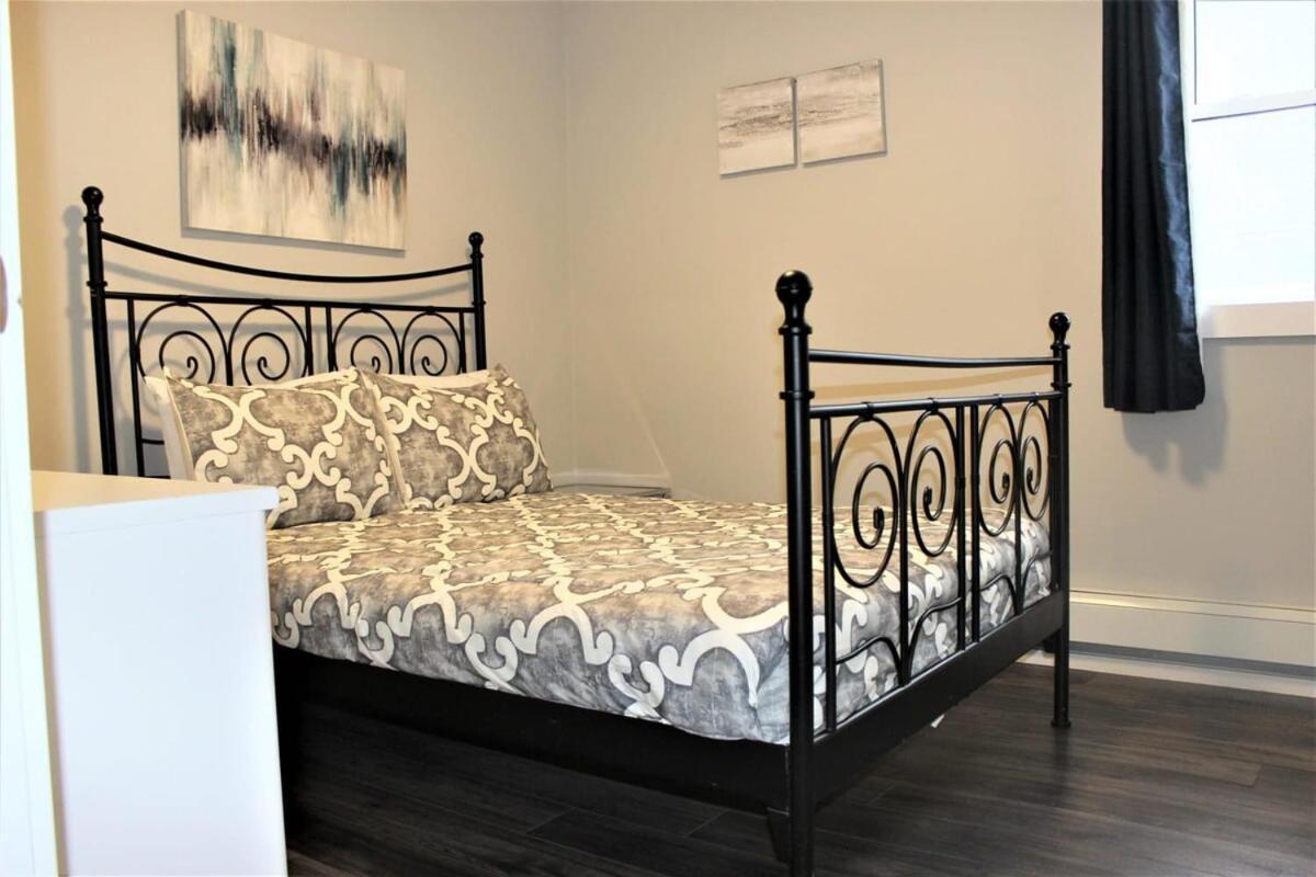 Luxury Boutique 2 Bedroom Condo - 1B Niagarawatervallen Buitenkant foto